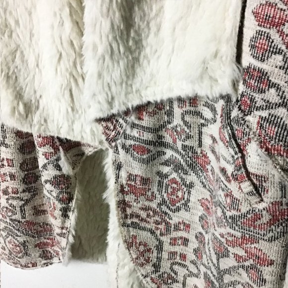 HEI HEI Anthropologie Geometric Jacquard Sherpa Faux Fur Vest - Picture 7 of 12